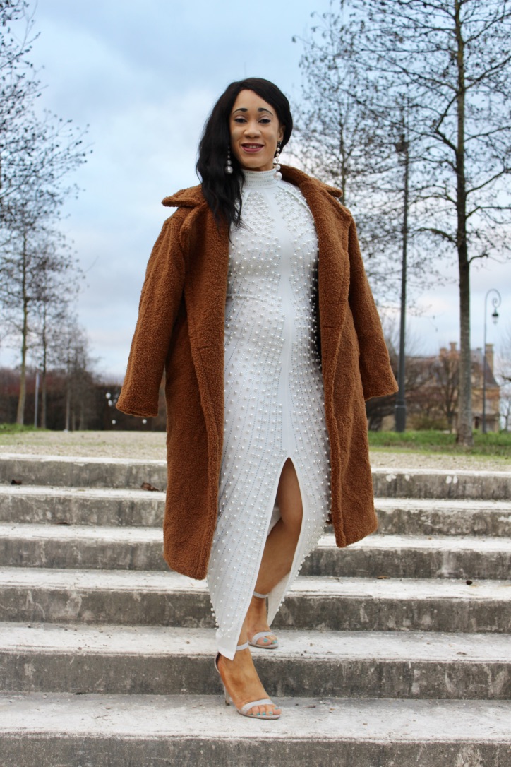 LA ROBE À PERLES FASHION NOVA